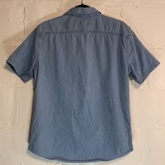 Levi’s Men’s Denim Classic Short Sleeve Button Down Shirt Sz M - Picture 5 of 5